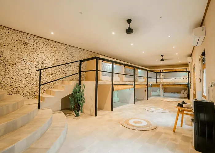 Hostal Penida Patio *